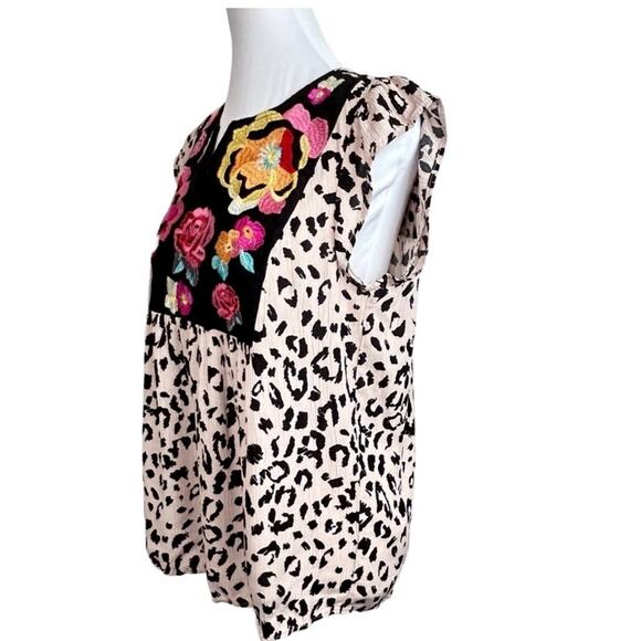 Savanna Jane Leopard Top Womens Size M Floral Embroidered Ruffled Multicolor - Picture 2 of 11